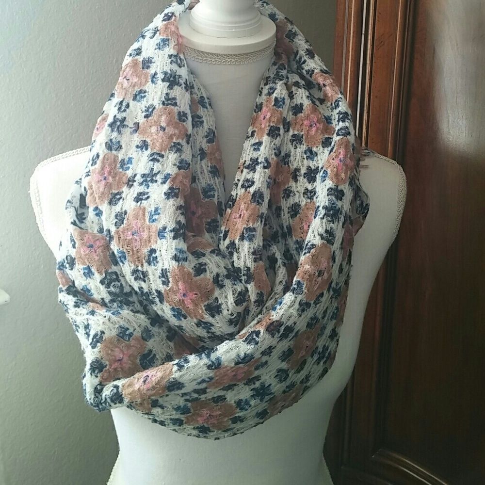 ToryβBurchβscarf.